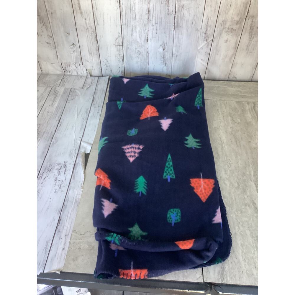 Old navy throw blanket